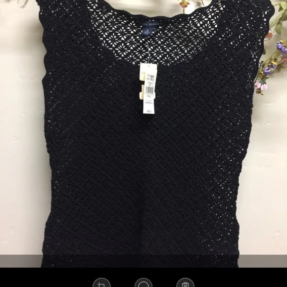 Two Banana Republic Knitted/Crochet Tops - Picture 7 of 12